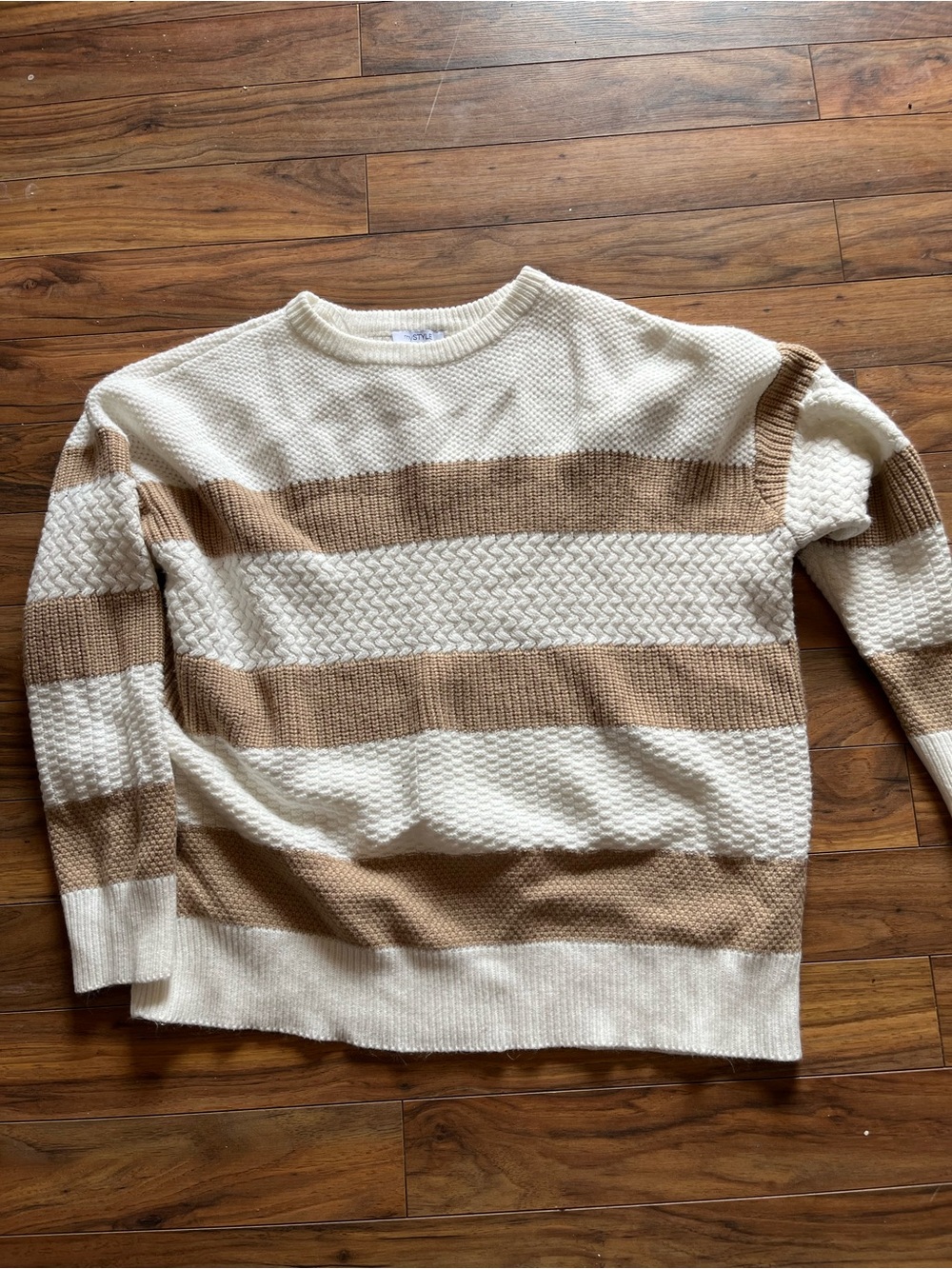 Women’s oversized Crewneck Striped Knit Sweater in Cream and Tan